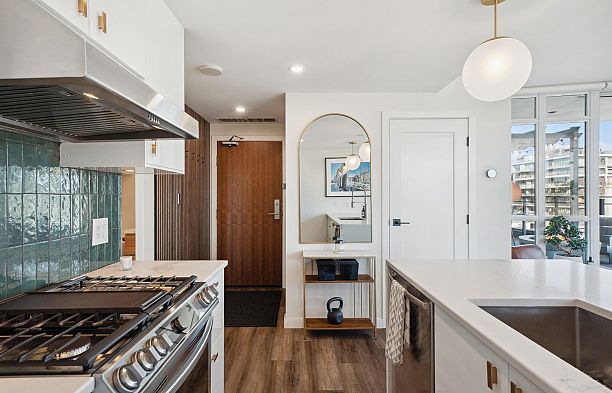 1101 89 West 2nd Avenue False Creek