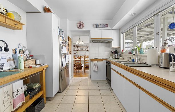 130 W 46th Avenue Oakridge VW