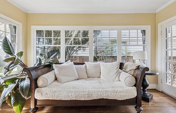 2627 W 37th Avenue MacKenzie Heights