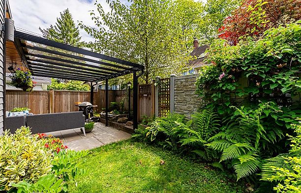341 W 22nd Avenue Cambie
