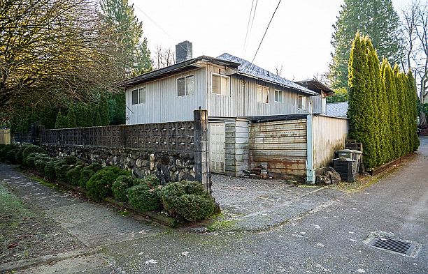 814 W 23rd Avenue Cambie