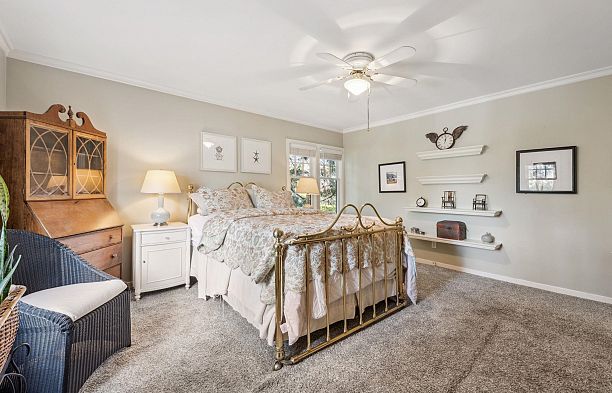 2627 W 37th Avenue MacKenzie Heights