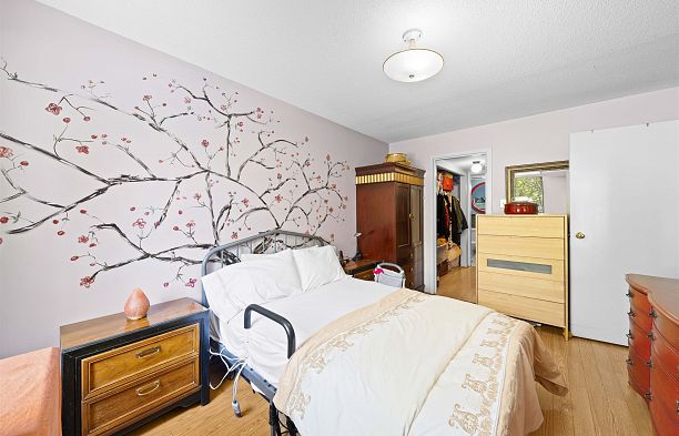 202 8770 Laurel Street Marpole