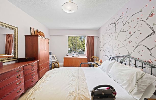 202 8770 Laurel Street Marpole