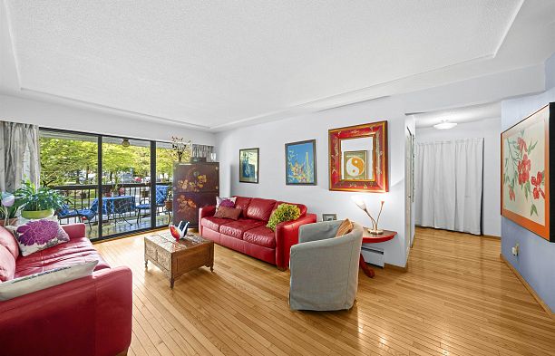 202 8770 Laurel Street Marpole