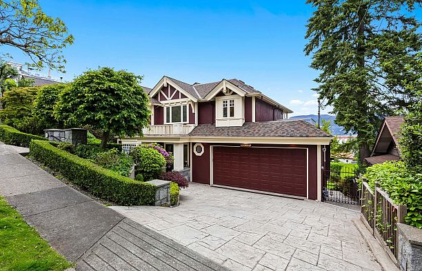 4535 W 1st Avenue Point Grey