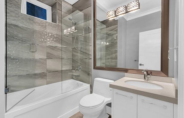 3955 Blenheim Street Dunbar