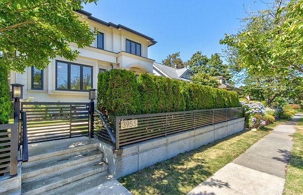 3955 Blenheim Street Dunbar