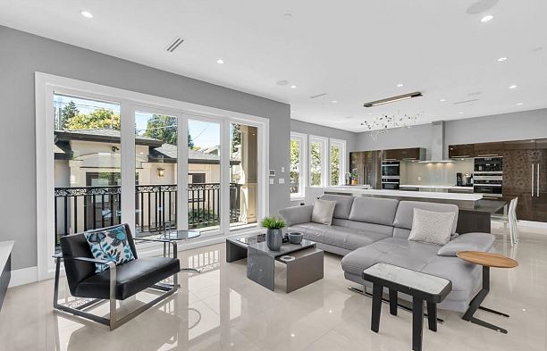 3955 Blenheim Street Dunbar