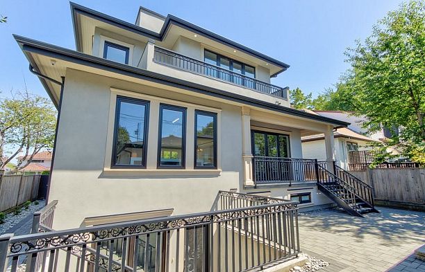 3955 Blenheim Street Dunbar
