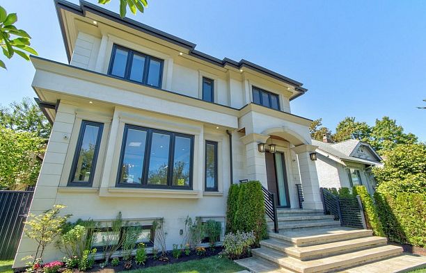 3955 Blenheim Street Dunbar