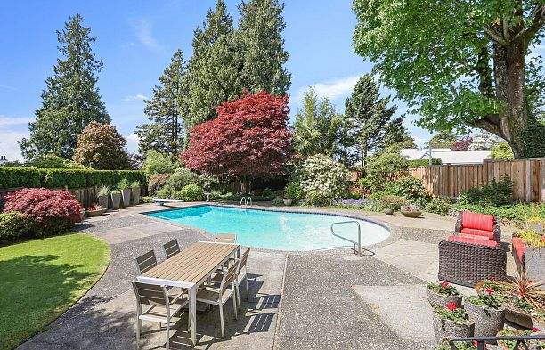 6865 Balsam Street S.W. Marine