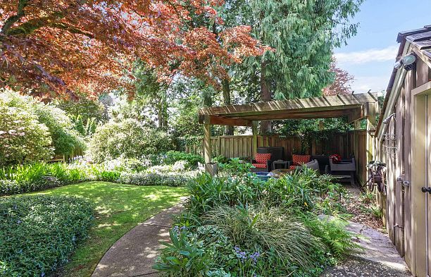 6865 Balsam Street S.W. Marine