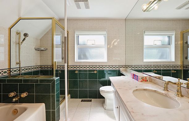 6865 Balsam Street S.W. Marine