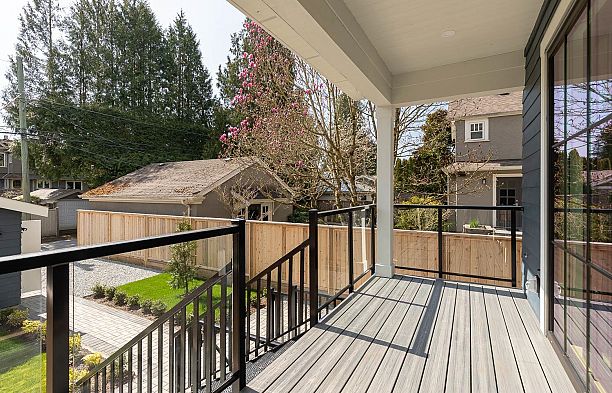 3028 W 32nd Avenue MacKenzie Heights