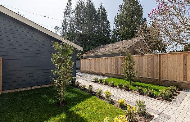 3028 W 32nd Avenue MacKenzie Heights