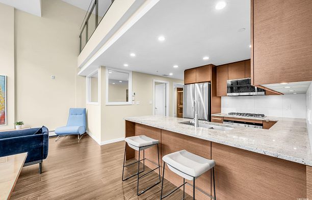 103 6311 Cambie Street Oakridge VW