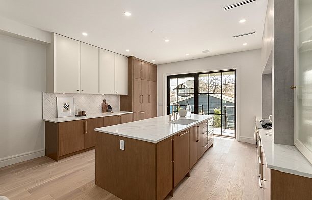3028 W 32nd Avenue MacKenzie Heights
