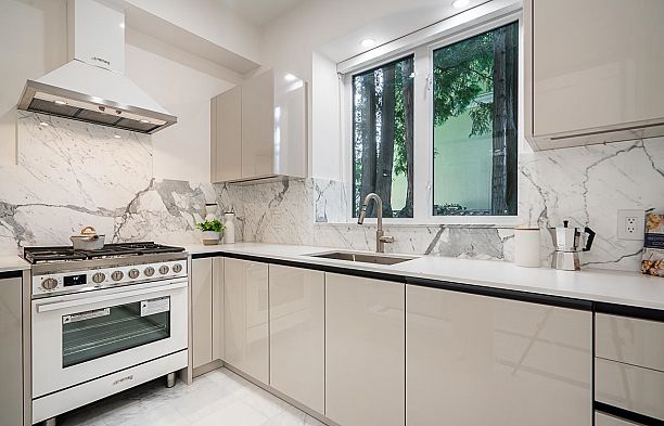 1203 W 38th Avenue Shaughnessy
