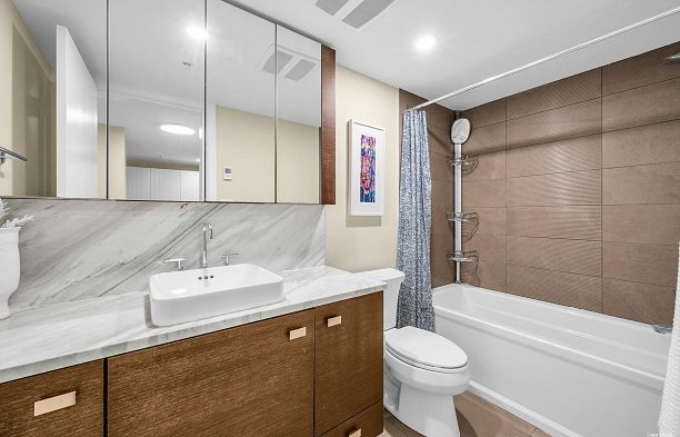 103 6311 Cambie Street Oakridge VW