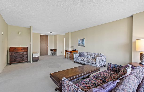 601 5555 Yew Street Kerrisdale