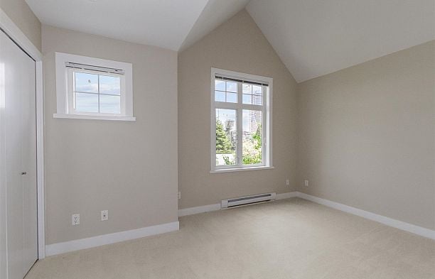 5425 Willow Street Cambie