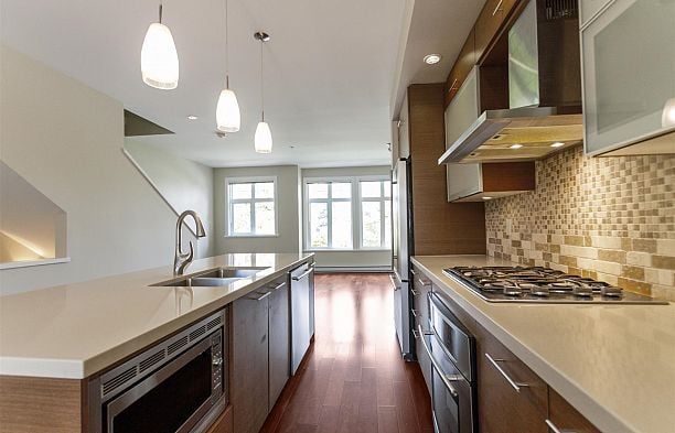 5425 Willow Street Cambie