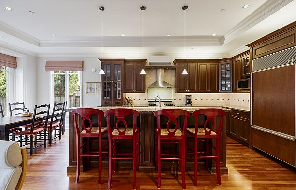 3111 W 42nd Avenue Kerrisdale