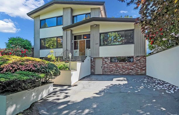 2208 W 32nd Avenue Quilchena