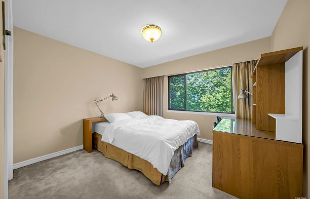 2208 W 32nd Avenue Quilchena