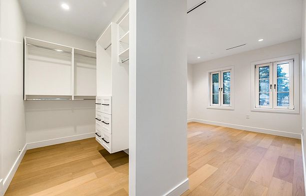 5836 Highbury Street Southlands