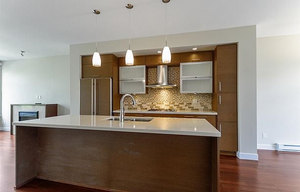 5425 Willow Street Cambie