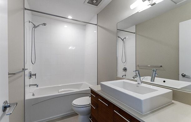 5425 Willow Street Cambie