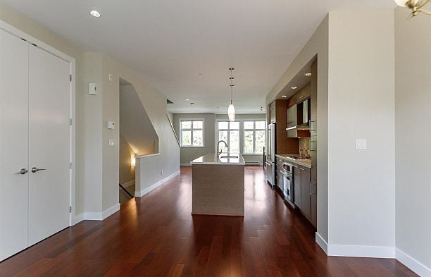 5425 Willow Street Cambie
