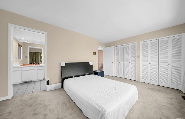 2208 W 32nd Avenue Quilchena