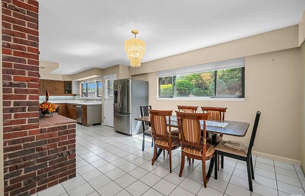 2208 W 32nd Avenue Quilchena
