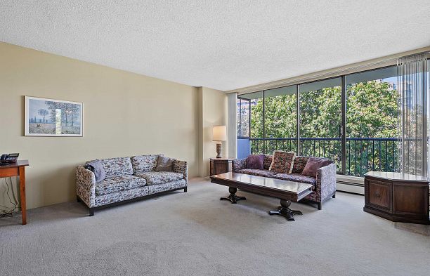 601 5555 Yew Street Kerrisdale