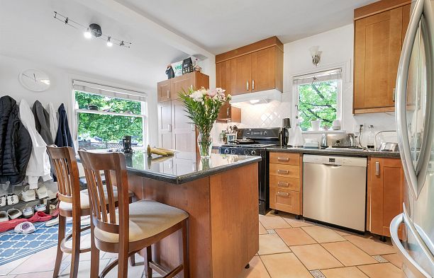 2903 W 42nd Avenue Kerrisdale