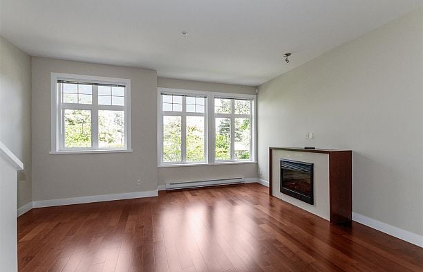 5425 Willow Street Cambie