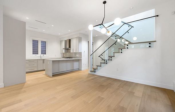 5836 Highbury Street Southlands