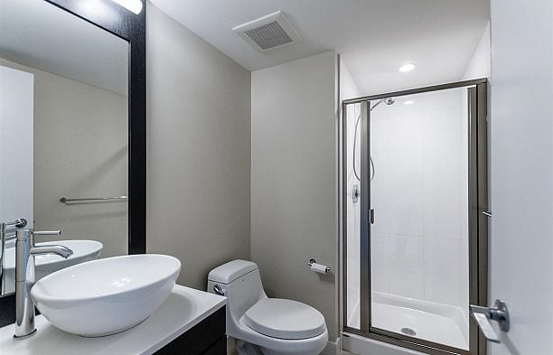 5425 Willow Street Cambie