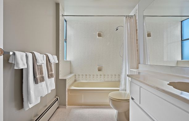 601 5555 Yew Street Kerrisdale