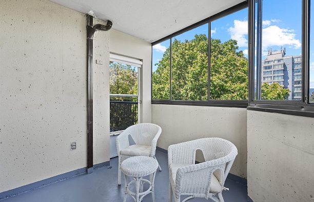 601 5555 Yew Street Kerrisdale