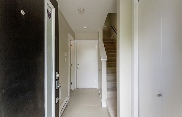 5425 Willow Street Cambie