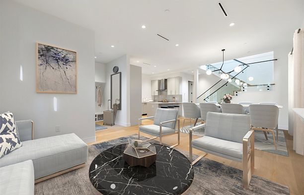 5836 Highbury Street Southlands