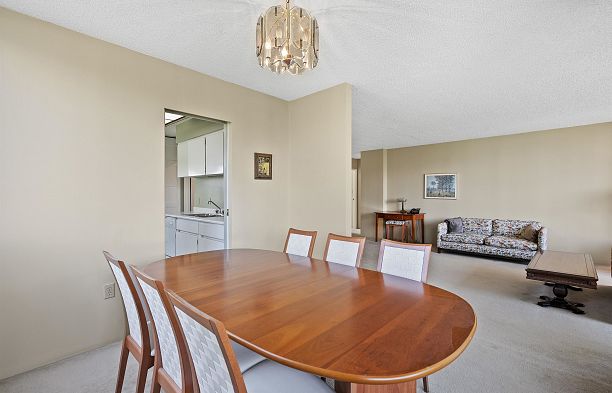 601 5555 Yew Street Kerrisdale