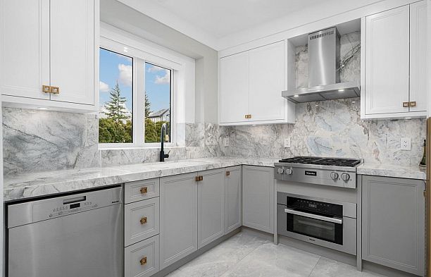 2848 W 17th Avenue Arbutus