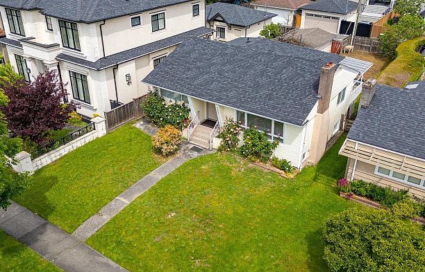 2981 W 20th Avenue Arbutus