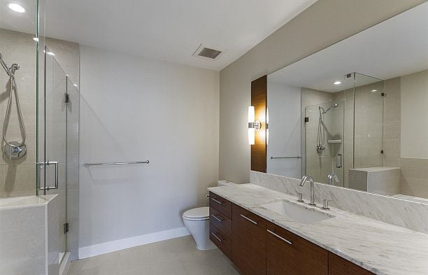 5425 Willow Street Cambie