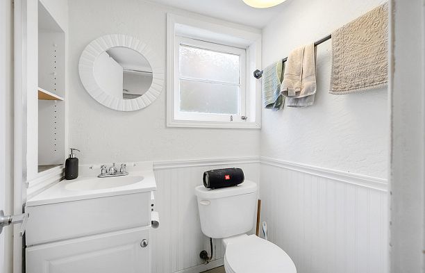 2903 W 42nd Avenue Kerrisdale